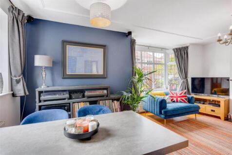 78 Moor Drive_5.jpg