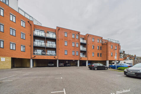 CAM03218G0-PR0800-STILL015