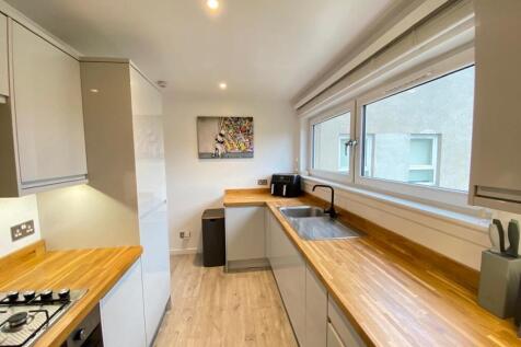 Kingsknowe Court, Edinburgh, EH14 2JT photo 5