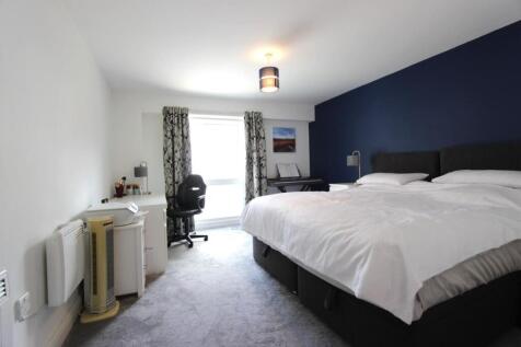 7. bedroom 2 .JPG