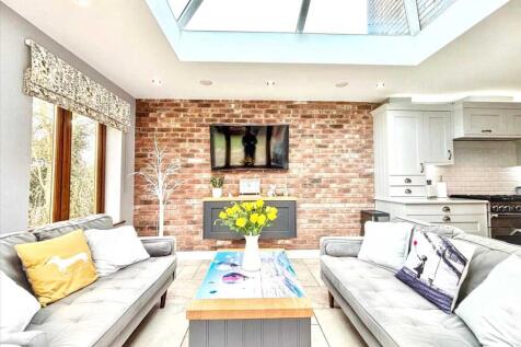 Kitchen/snug