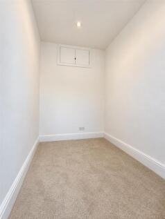 08_small_room.jpg