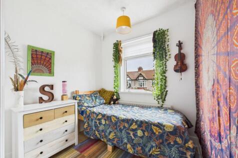 CAM02195G0-PR0076-STILL049