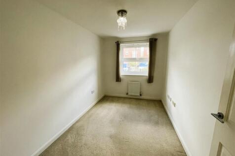 152 whites way bedroom 2.jpeg