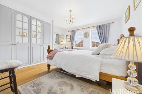 CAM04950G0-PR0108-STILL048 - Copy - Copy.jpg