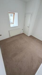 Grove Road, South Woodford, Redbridge, London photo 4