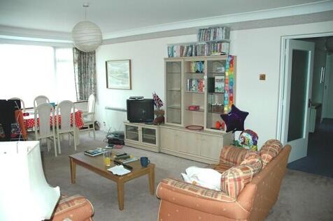 3 bedroom Apartment 1st Floor in Guildford photo 4