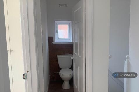 Toilet (First Floor Landing)