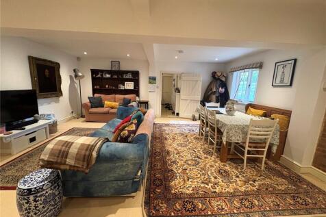 Grayswood, Haslemere, Surrey, GU27 photo 4