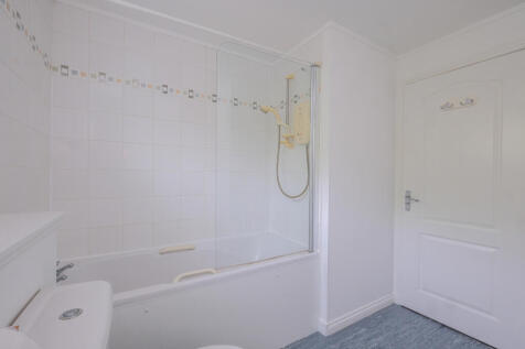 Bathroom alternative view