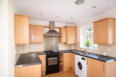Four Bedroom Terraced house to rent