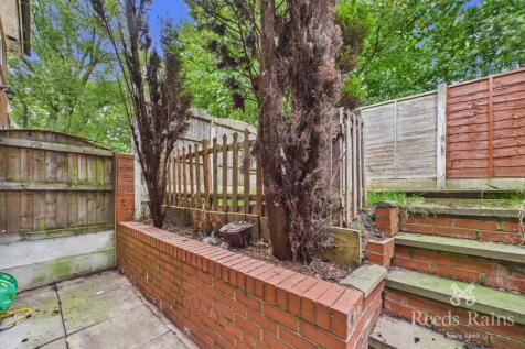 Forest Close, Dukinfield, Greater Manchester, SK16 photo 4