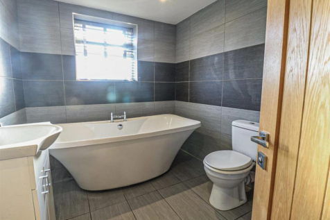 Scarisbrick New Road, Southport photo 3