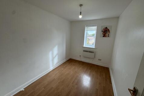 Woolwich Court, 2 Hodson Place, Enfield, EN3 photo 4