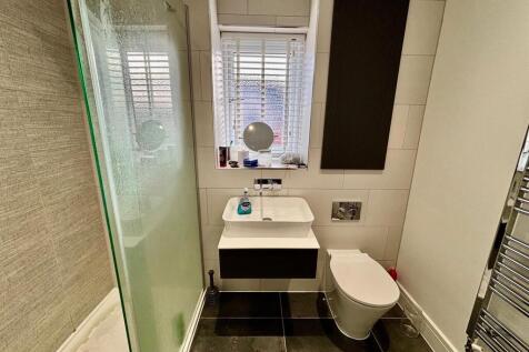 Shower Room/En Suite