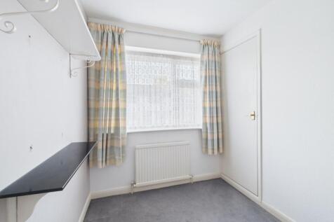 CAM03293G0-PR0250-STILL037