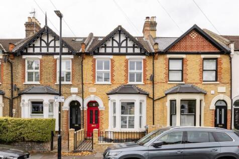 Shaftesbury, E17
