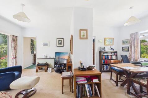 LOUNGE\DINING ROOM