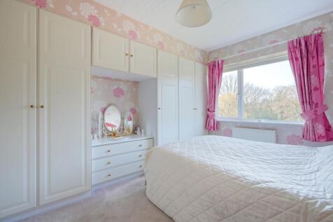 4 bed, 2 bath Detached in Sheffield - Photo 15