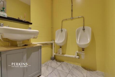 TOILET.jpg