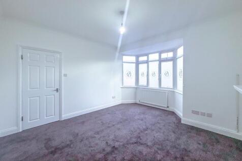 Saint Albans Road, Watford, Watford, WD24 photo 3