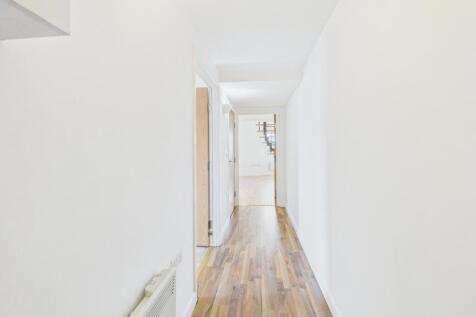 CAM02119G0-PR0494-STILL003