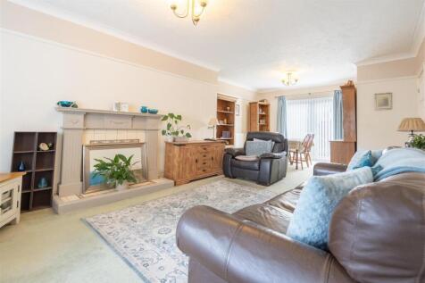 Living Room / Diner