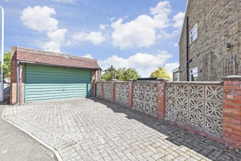 Driveway/Parking