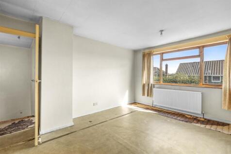 38 Harries Way, HP15 6UE-7.jpg