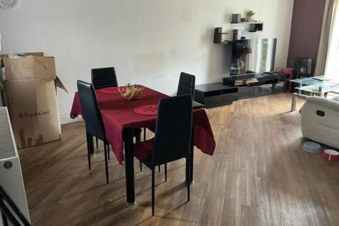 Avocet Close, Coton Meadows, Rugby photo 4