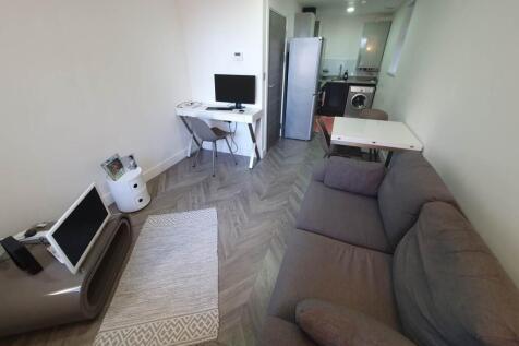 Living area (2)