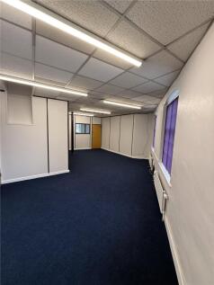 Office to rent Image 5