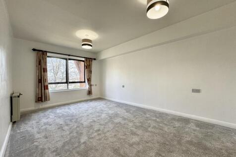 High Oaks Close, Locks Heath photo 5
