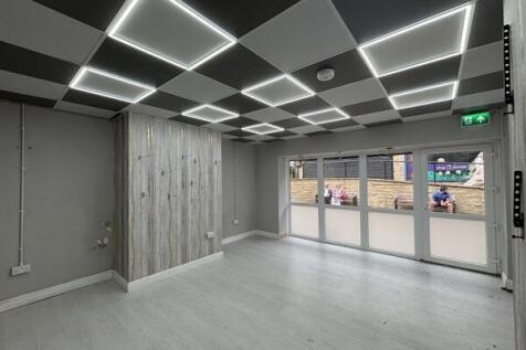 Retail Property (high street) to rent Image 3