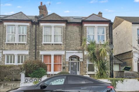 16A Byton Rd, Tooting, London SW17 9HE