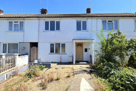 3 bed terraced house for sale Haldane Close, Musw