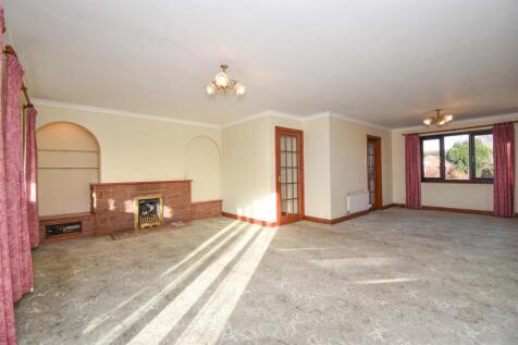 Cumbrae Lounge Dining Room.jpg