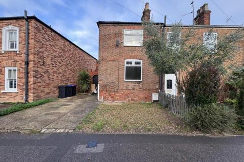 Studio house on St. Thomas Road, Spalding, £825/mo