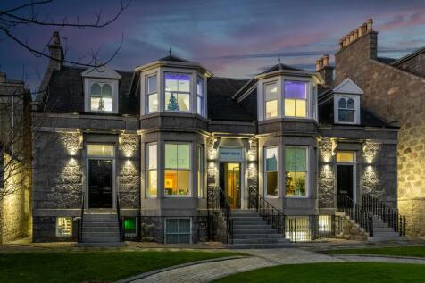 BishopHouse_327HDR.jpg