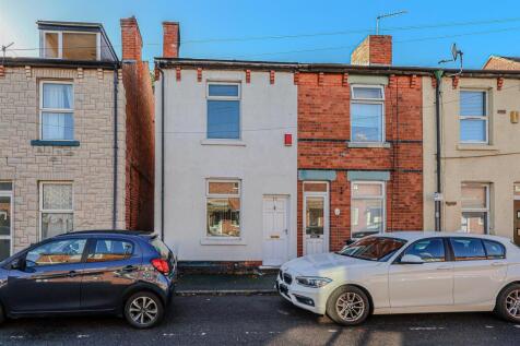 2-bed terraced on Cloister Street, Nottingham, £1,000/mo