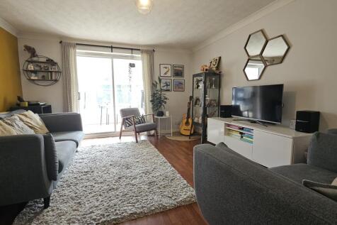 living room 1.jpg