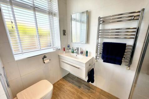 Bedroom Three En-suite