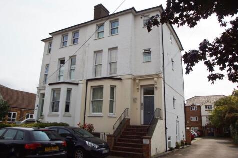 1-bed flat on St Luke`s Rd, £1,150/mo