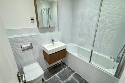 3 Bezant Place Bathroom