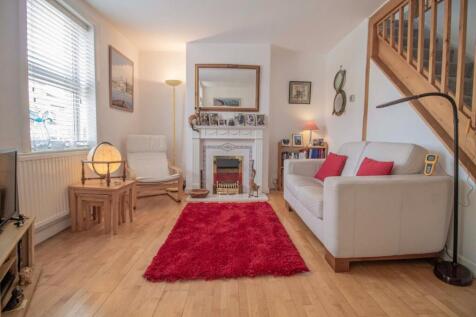 97 Northgate Street [Sitting Room] 01.jpg