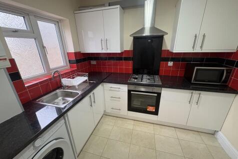 Lewis Road, Southall photo 2