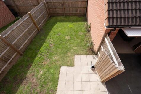 Rear Garden and Side Access.JPG