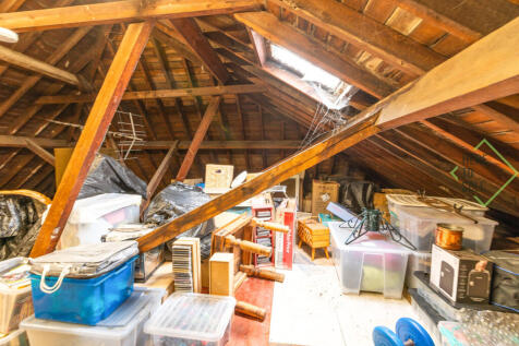 Berkshire Gardens, London, N13 6AA-1 (26)