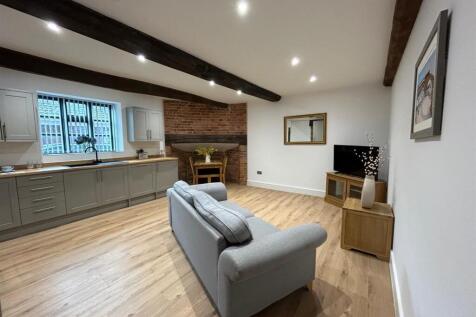 Open plan kitchen/lounge/dining area