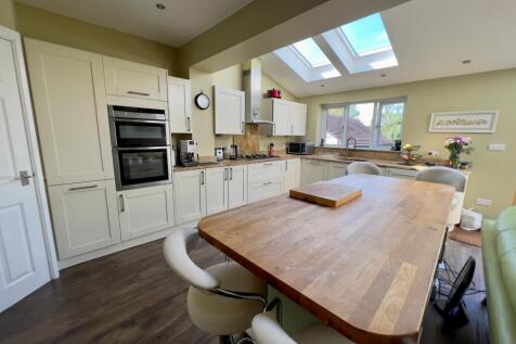 Dining Kitchen Family Room